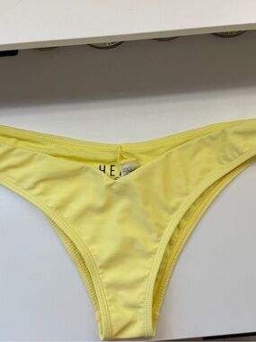 ☀️HEAT Swimwear Low V Cut Yellow Bikini Top